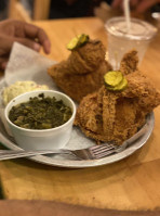 Tumble 22 Hot Chicken food