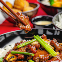 Pei Wei Asian Kitchen food