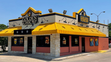 Golden Chick outside