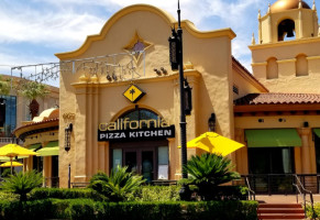 California Pizza Kitchen At Town Square food