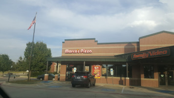 Marco's Pizza outside