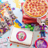 Chuck E. Cheese food