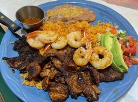 La Salsa Grille food