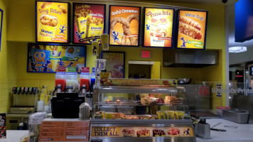 Wetzel's Pretzels food