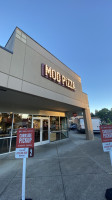 Mod Pizza outside