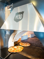 Mod Pizza inside