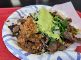 Los Gordos Street Tacos food