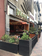 Dean's Downtown food