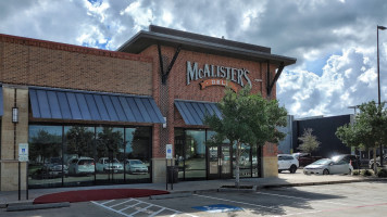 Mcalister's Deli outside