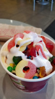 Menchie's Frozen Yogurt food