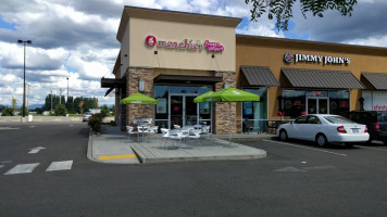 Menchie's outside