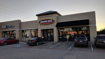 Jason's Deli outside