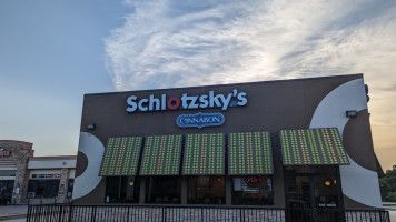 Schlotzsky's food