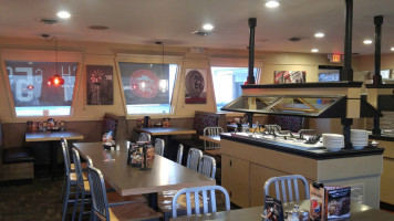 Pizza Hut inside