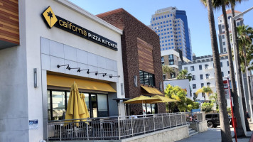 California Pizza Kitchen At The Pike Outlets food