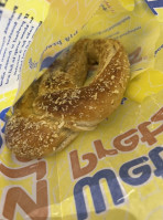 Wetzel's Pretzels food