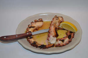 Neraki Greek Mediterranean Grill In Hunt food