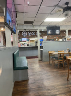 Mountain Mike's Pizza inside