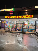 Highland Liquor outside