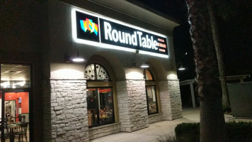 Round Table Pizza-wings-brew food