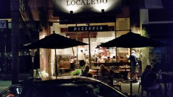 Locale90 Neapolitan Pizza Market food