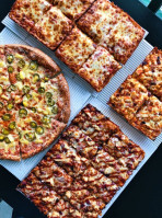 Jet's Pizza food