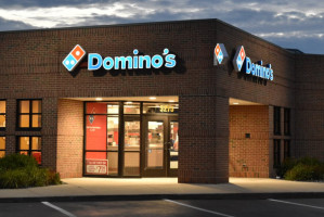 Domino's Pizza outside