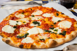 Pizzetta 211 food