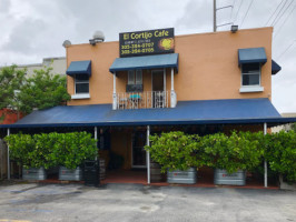 El Cortijo Cafe outside