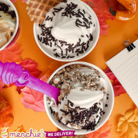 Menchie's Frozen Yogurt food