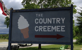 Country Creemee outside