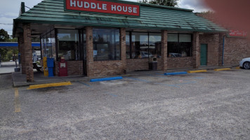 Huddle House food