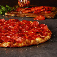 Round Table Pizza food