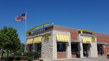 Mcdonald's outside