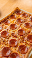 Ledo Pizza food