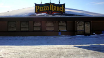 Pizza Ranch food