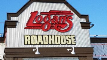 Logan's Roadhouse food