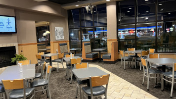 Culver’s inside