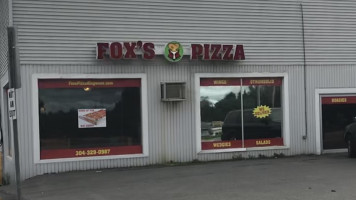Fox's Pizza Den Of Kingwood outside