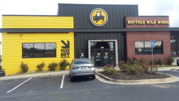 Buffalo Wild Wings food