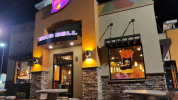 Taco Bell inside