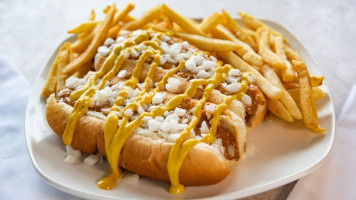 Leo's Coney Island Hartland food