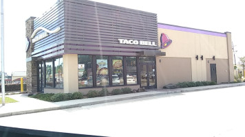 Taco Bell outside