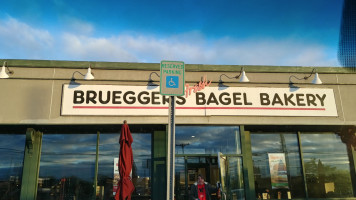 Bruegger's Bagels food