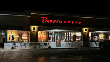 Panera Bread outside