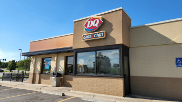 Dairy Queen Grill Chill outside