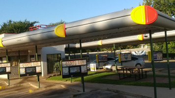 Sonic Drive-in outside