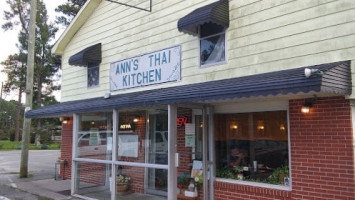 Ann's Thai Kitchen outside