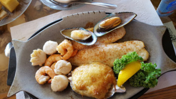 Wright's Seafood food