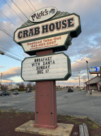 Mick's Crab House outside